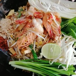 ผัดไทยกุ้งสดโบราณ