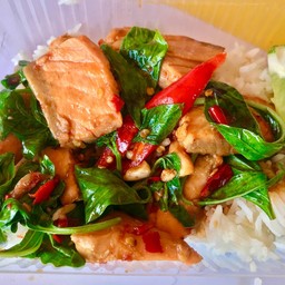 ข้าว-ผัดพริกเผาใบโหระพา