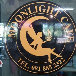 Moonlight cafe