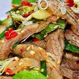 พล่าเนื้อ