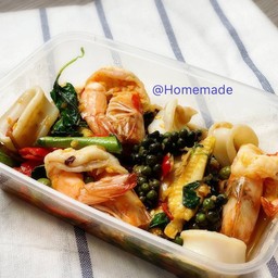 ผัดฉ่าทะเล