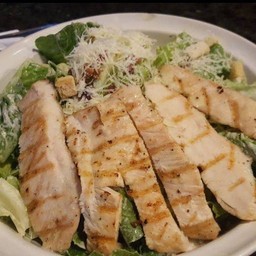 CHICKEN CAESAR SALAD