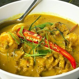 แกงคั่วเห็ดแครงกุ้งสด