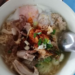 โจ๊กหมูเครื่องใน