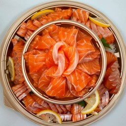 Salmon sashimi 1 กก. ลด 31% เหลือ 999 บาท [Blue Ocean Sushi]