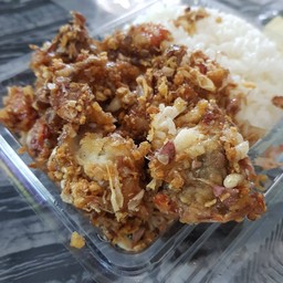 ข้าวราด ปูนิ่มทอดกระเทียม