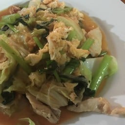 บ้านผัดไทยไข่แดง