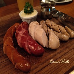 ไส้กรอกรวมย่าง