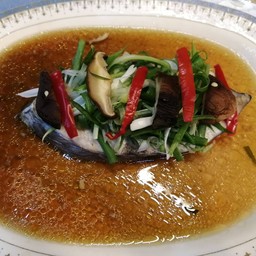 ปลาอินทรีนึ่งซีอิ๊ว