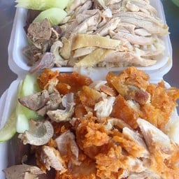 ข้าวมันไก่ทอด จัมโบ้