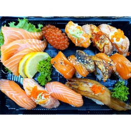 ซูชิเซ็ท สำหรับ 2 ท่าน ลด30%[Blue ocean sushi]