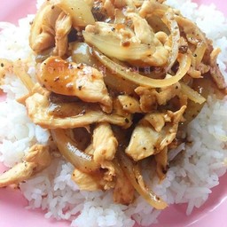 ผัดพริกไทยดำ กับข้าว