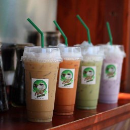 ร่มไม้กาแฟสด (วงเวียนม้าน้ำ)