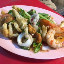 ยำกระเพาะปลา