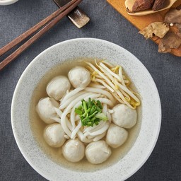 ก๋วยเตี๋ยวลูกชิ้นปลา
