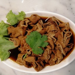 12)ใส้ใหญ่พะโล้ Braised intestine