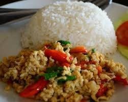 กะเพราหมูสับ ราดข้าว