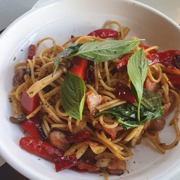 สปาเก็ตตี้ เบค่อน ผัดพริกเเห้ง