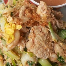 สุกี้แห้งหมู