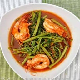 แกงส้มกุ้งผักกระเฉด