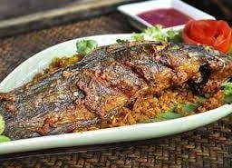 ปลาดุกทอดทั้งตัว