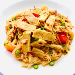 ยำขนมจีนหมูยอ