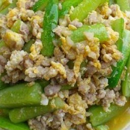 ผัดแตงกวาราดข้าว