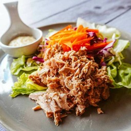 สลัดทูน่า [จัดส่ง]