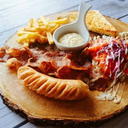 สเต็กไส้กรอกหมู และ เบคอนรมควัน [จัดส่ง]