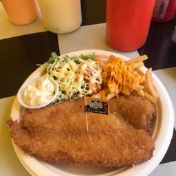 สเต๊กปลาดอรี่ ชุปเเป้งเกล็ดขนมปังทอด