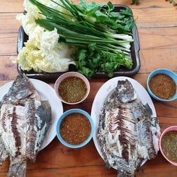 จ๊ะเอ๋ปลาเผา&บาร์บีคิว