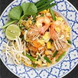 ผัดไทกุ้งสด