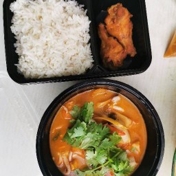 ร้านนธภร อาหารตามสั่ง พาสพรสาขา2