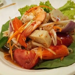 ยำหมูยอกุ้งสุกปลาร้า