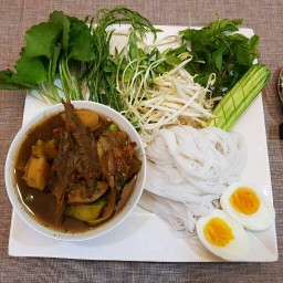 ขนมจีนรสเด็ด(ร้านเฮงเฮง)