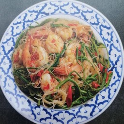 หมี่ผัดกระเฉดกุ้ง