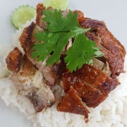 ข้าวเป็ดย่างหมูกรอบ