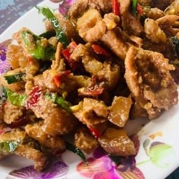 ผัดกะปิหมูสามชั้น