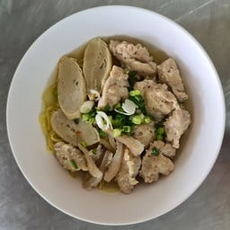 ก๋วยเตี๋ยวหมูเด้งน้ำข้น