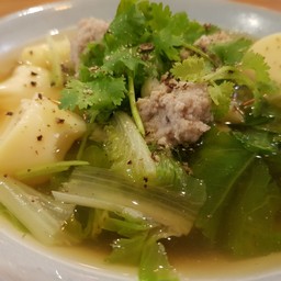 แกงจืดผักกาดขาวเต้าหู้ไข่หมูหลุมสับ