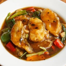 ราดหน้าปลาเต้าซี่