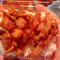 ข้าวเหนียวหมูทอด + ไก่ชิ้นเล็ก