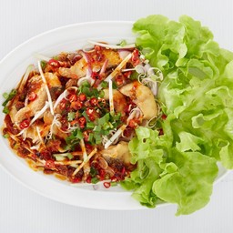 ยำปลาช่อนทอดกรอบ