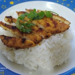 แว่น ข้าวไก่ทอด