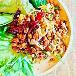 แหนมคลุกคุณยาย