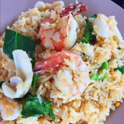 ข้าวผัดซีฟู๊ด