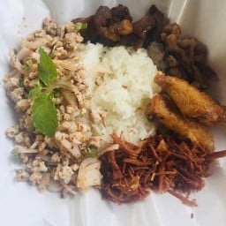 เหนียวลาบคุณยาย