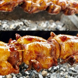 ไก่หมุนไก่ย่างหมักน้ำผึ้งหน้าYesพัทยา