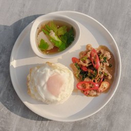ข้าวและกะเพรา