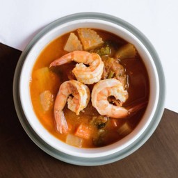 แกงส้มผักรวมและกุ้ง